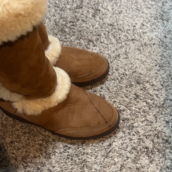 UGG Tan Shearling-Lined Winter Boots - Picture 12 of 15